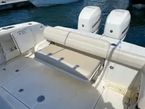 Thumbnail von Boston Whaler 330 Outrage