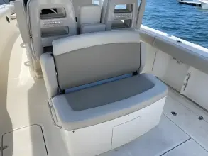 Thumbnail von Boston Whaler 330 Outrage