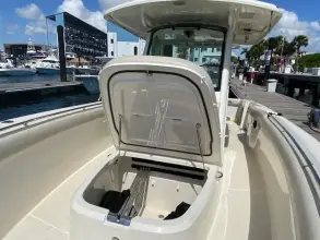 Thumbnail von Boston Whaler 330 Outrage