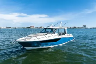 Thumbnail von Boston Whaler 365 Conquest