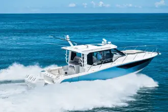 Thumbnail von Boston Whaler 365 Conquest