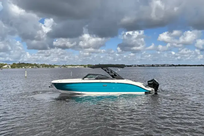 Sea Ray SDX 270 Outboard
