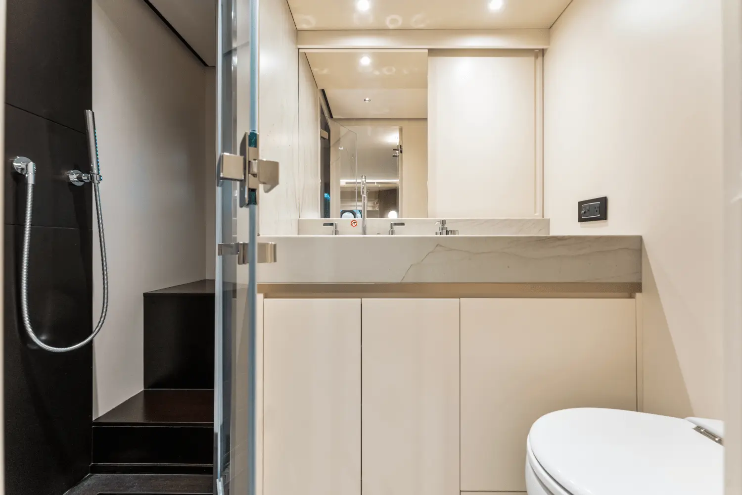 Thumbnail von Azimut Magellano 25M