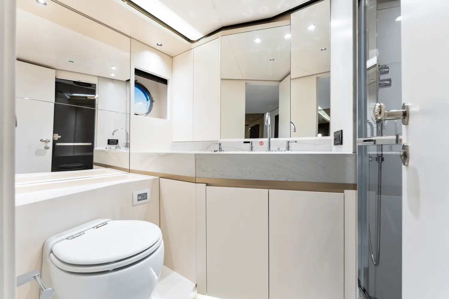 Thumbnail von Azimut Magellano 25M