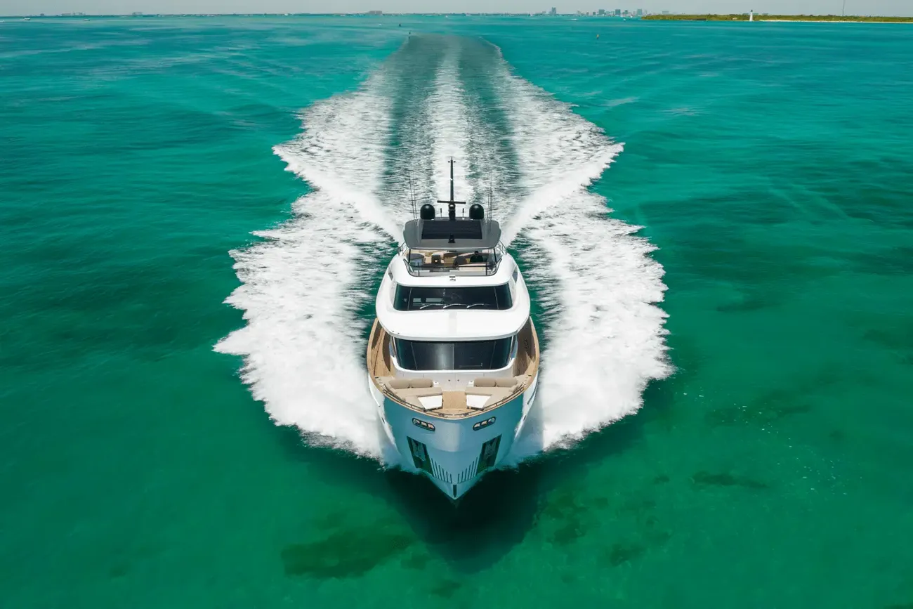 Thumbnail von Azimut Magellano 25M