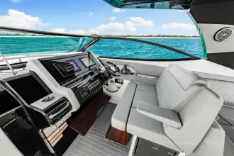 Thumbnail von Cruisers Yachts 38 GLS