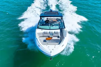 Thumbnail von Cruisers Yachts 38 GLS
