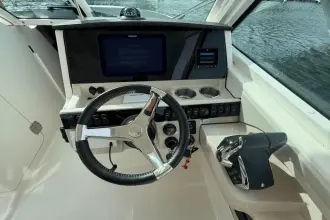 Thumbnail von Boston Whaler 280 Vantage