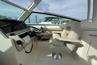 Thumbnail von Boston Whaler 280 Vantage