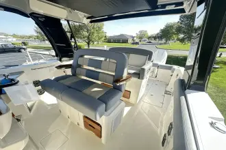 Thumbnail von Boston Whaler 350 Realm