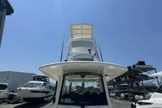 Thumbnail von Boston Whaler 330 Outrage
