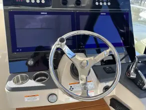 Thumbnail von Boston Whaler 365 Conquest