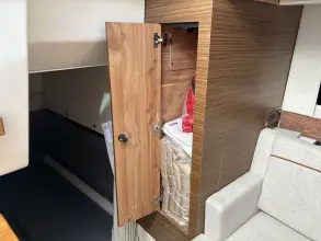 Thumbnail von Boston Whaler 365 Conquest