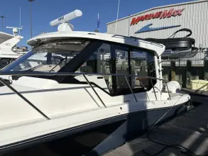 Thumbnail von Boston Whaler 365 Conquest