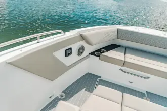 Thumbnail von Cruisers Yachts 34 GLS OB