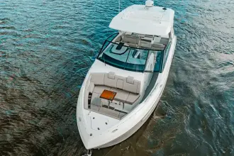 Thumbnail von Cruisers Yachts 34 GLS OB