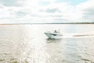 Thumbnail von Cruisers Yachts 34 GLS OB