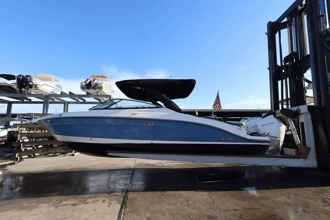 Sea Ray SLX 280
