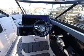 Thumbnail von Sea Ray SLX 280