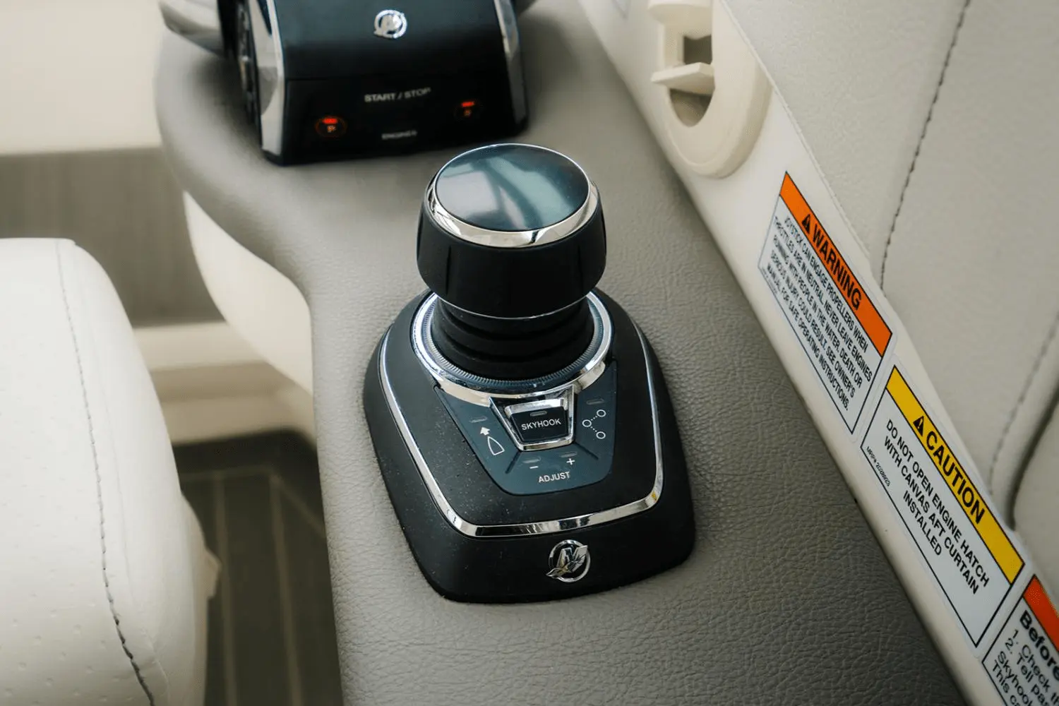 Thumbnail von Sea Ray 320 Sundancer