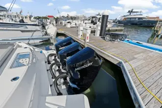 Thumbnail von Boston Whaler 360 Outrage