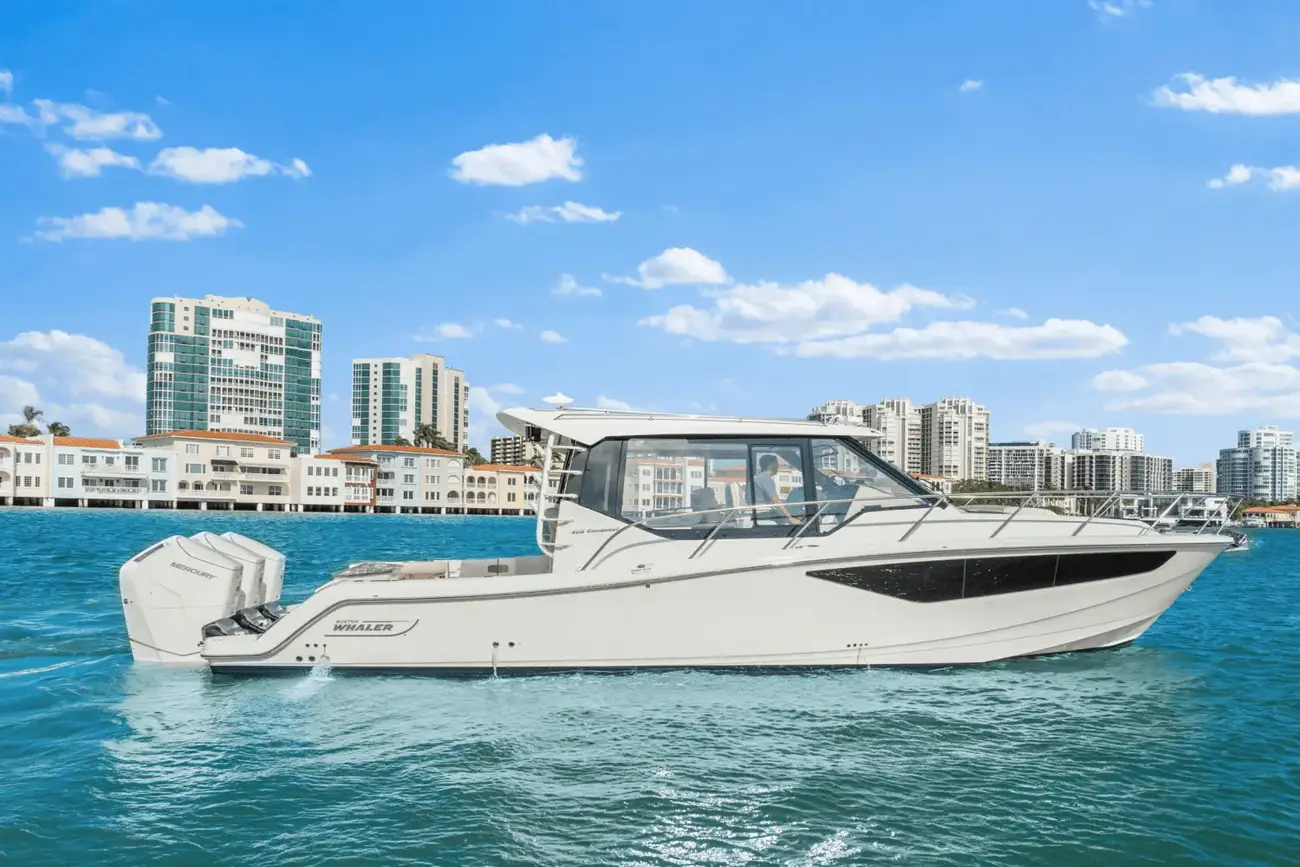 Thumbnail von Boston Whaler 405 Conquest