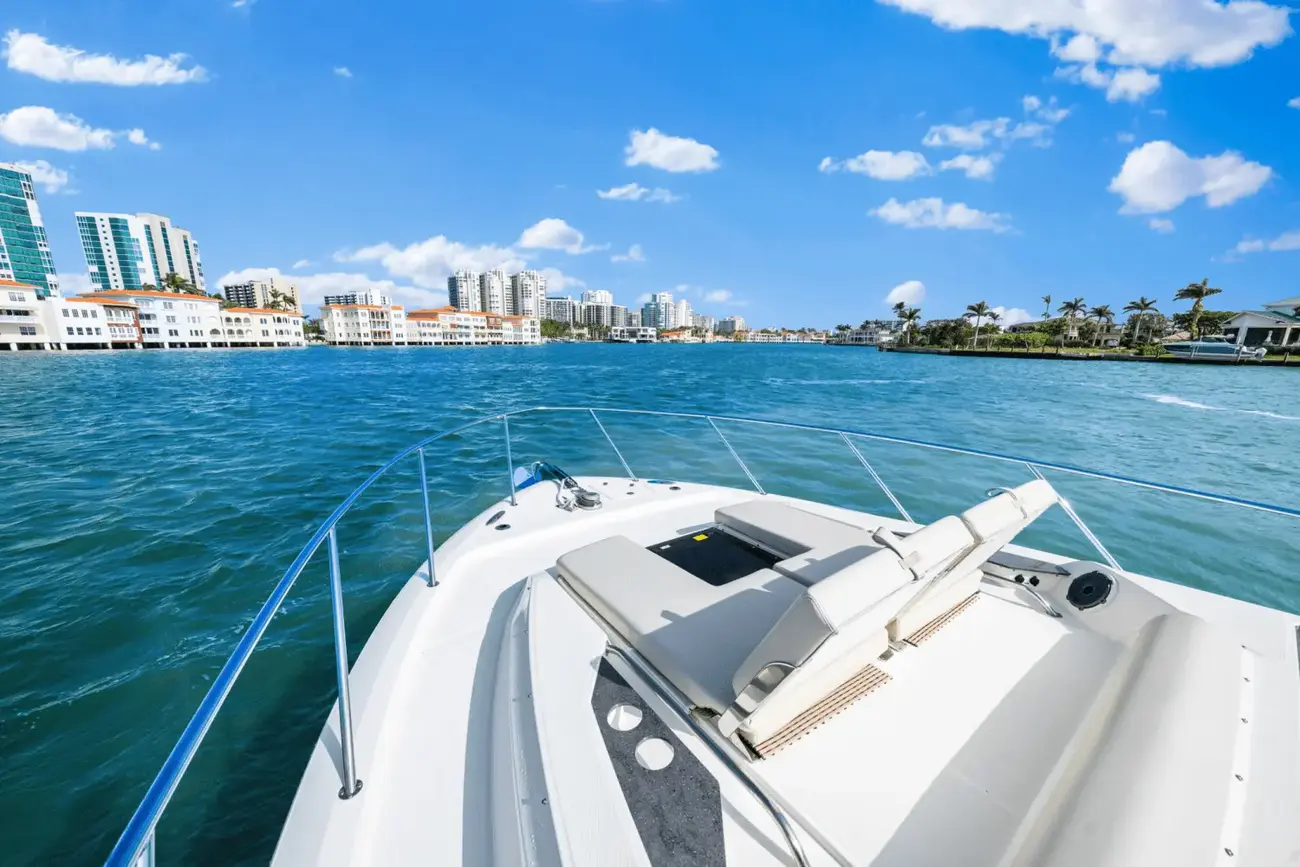 Thumbnail von Boston Whaler 405 Conquest