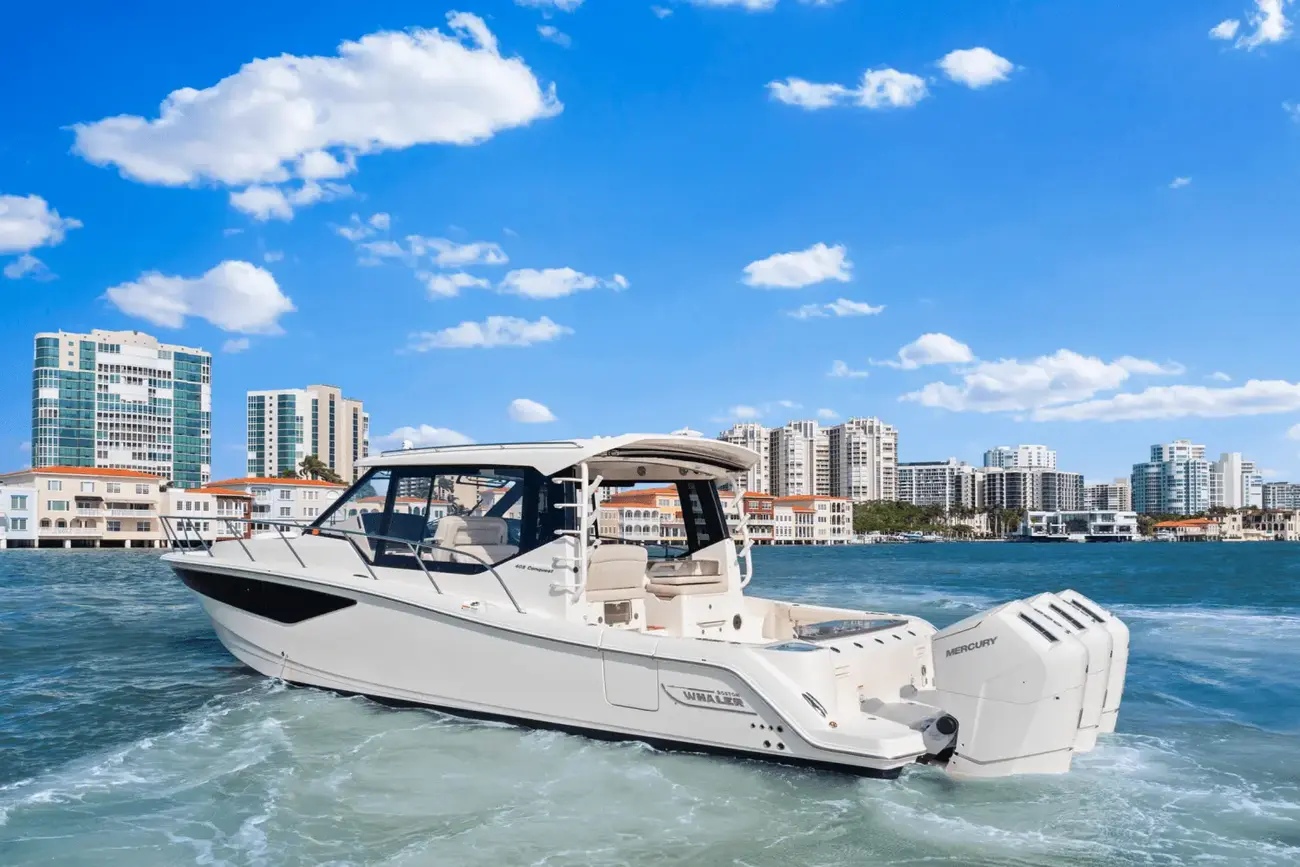 Thumbnail von Boston Whaler 405 Conquest