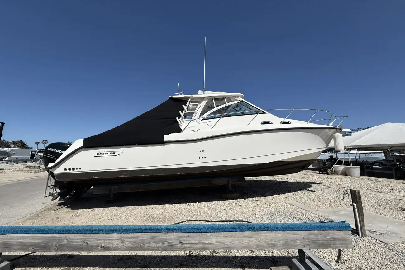Boston Whaler 345 Conquest
