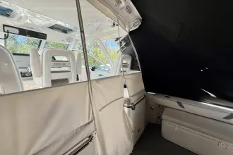 Thumbnail von Boston Whaler 345 Conquest