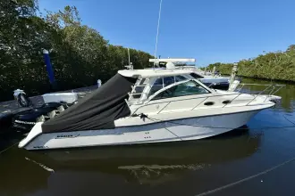 Thumbnail von Boston Whaler 345 Conquest