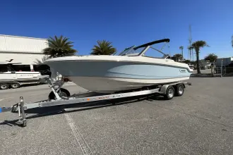 Thumbnail von Boston Whaler 210 Vantage