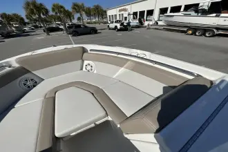 Thumbnail von Boston Whaler 210 Vantage