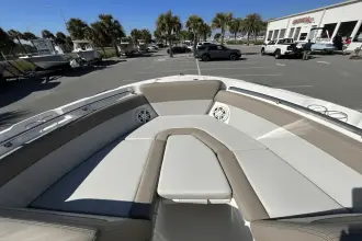 Thumbnail von Boston Whaler 210 Vantage