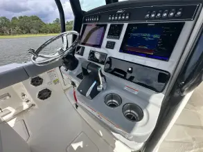 Thumbnail von Boston Whaler 250 Outrage