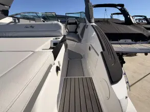 Thumbnail von Sea Ray SLX 260