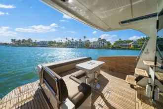 Thumbnail von Galeon 400 FLY