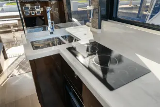 Thumbnail von Galeon 400 FLY