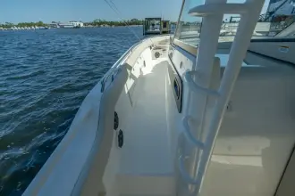 Thumbnail von Boston Whaler 420 Outrage