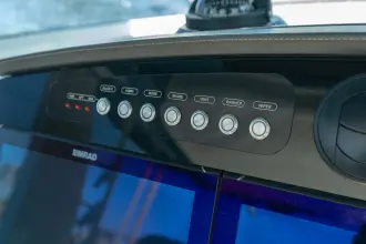 Thumbnail von Boston Whaler 420 Outrage