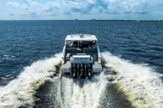 Thumbnail von Cruisers Yachts 50 GLS OB