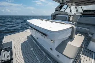 Thumbnail von Cruisers Yachts 50 GLS OB