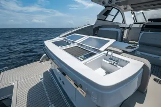 Thumbnail von Cruisers Yachts 50 GLS OB
