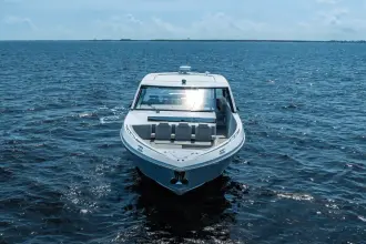 Thumbnail von Cruisers Yachts 50 GLS OB