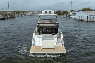 Thumbnail von Cruisers Yachts 57 FLY