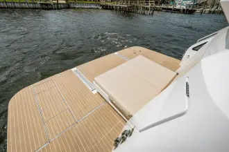 Thumbnail von Cruisers Yachts 57 FLY