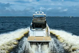 Thumbnail von Cruisers Yachts 57 FLY