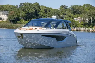 Thumbnail von Cruisers Yachts 42 GLS OB