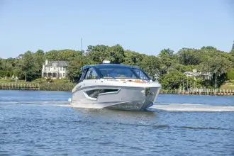 Thumbnail von Cruisers Yachts 42 GLS OB