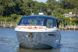 Thumbnail von Cruisers Yachts 42 GLS OB